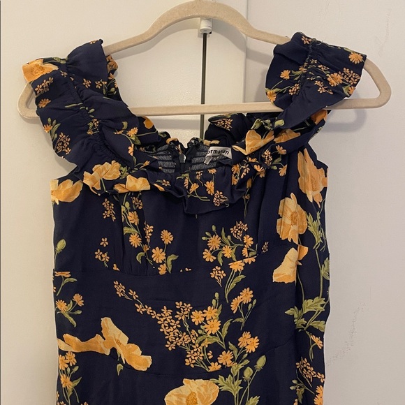 Cleaning out!!Reformation Izabel dress. Great condition. Size 8 - Picture 3 of 8